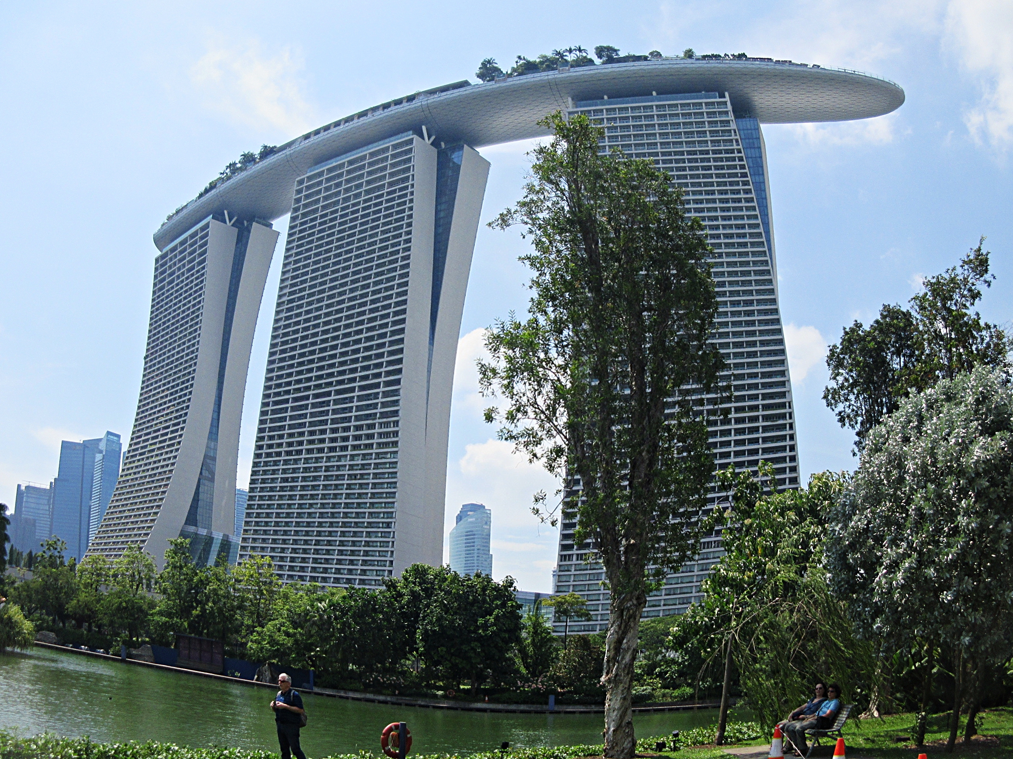 Marina Bay Sands: A one-stop-shop for Luxury and Extravagance