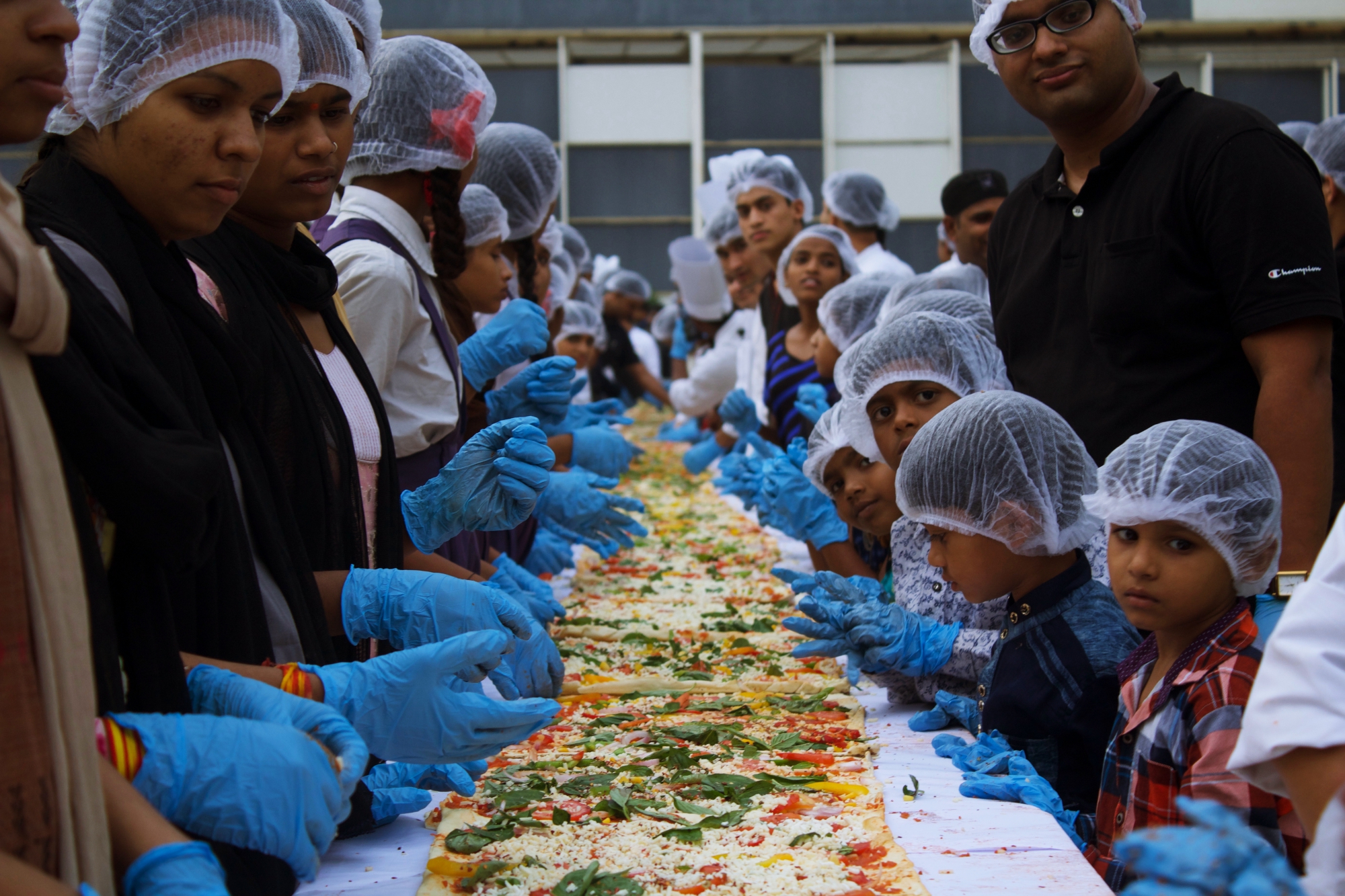 Marriott Bakes Indore’s Longest Pizza For a Noble Cause