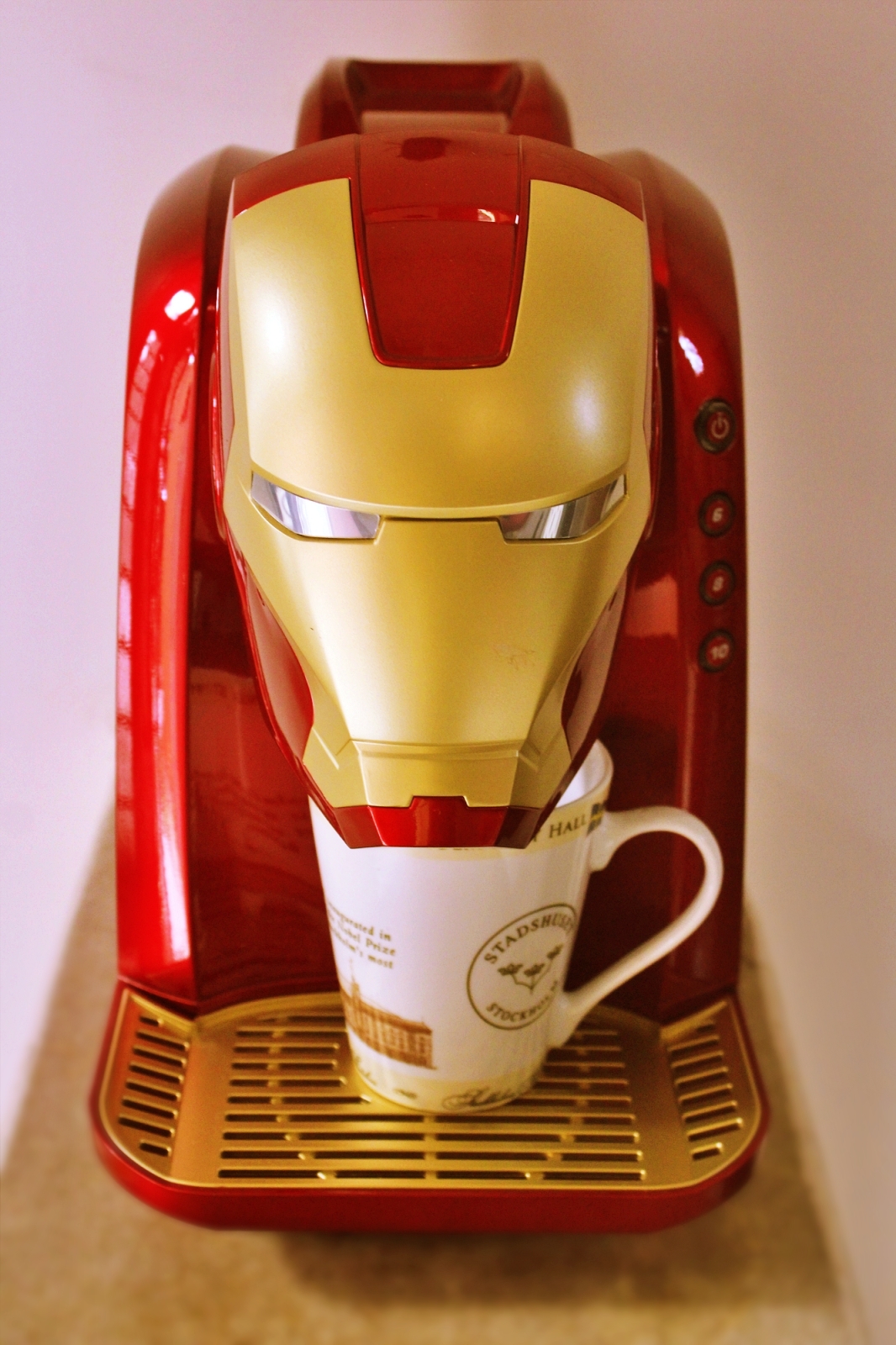 Iron Man Coffee Maker and Aladdin Bed Set