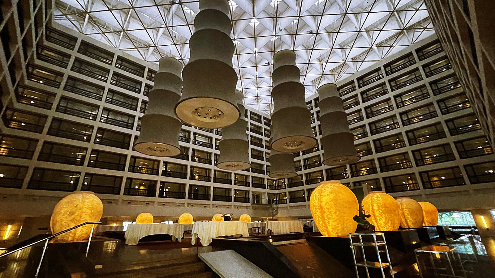 Experience the Grandeur at Cinnamon Grand Colombo