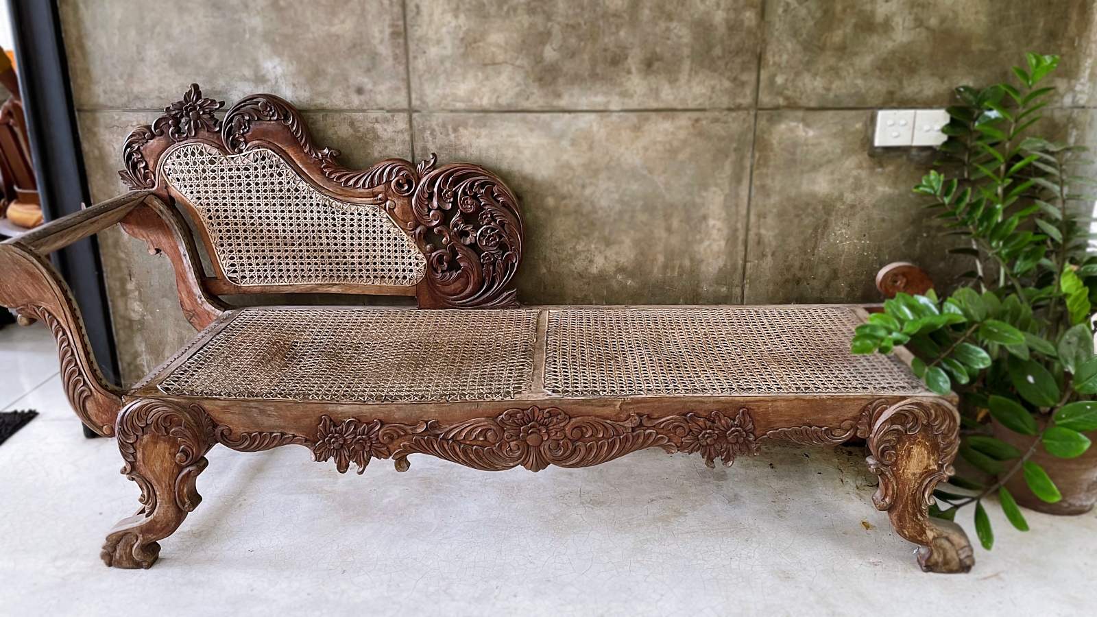 Ravibandhu home antique furniture