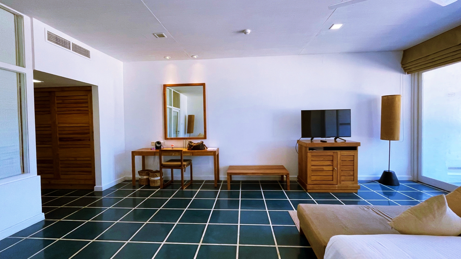 Jetwing Negombo Suite interiors