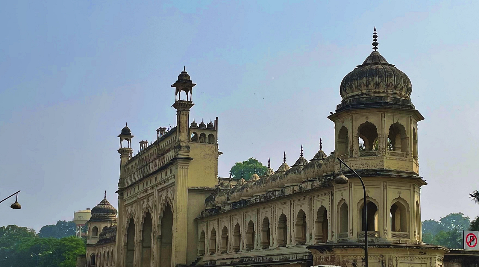Bara Imambara in Lucknow with a Rice Husk Ash Roof