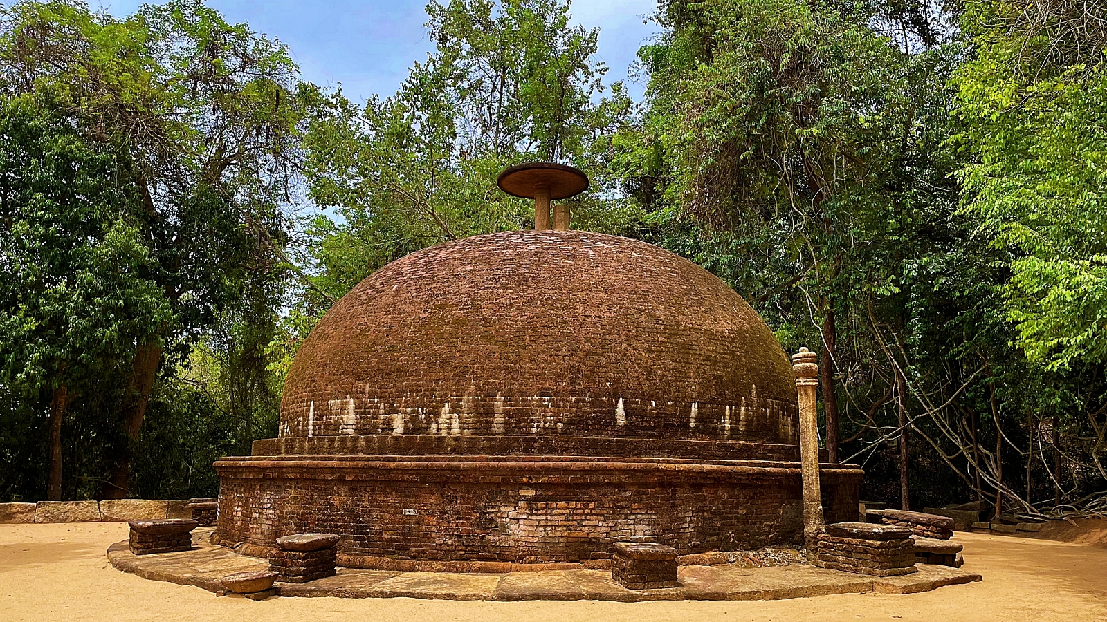 Rajagalla Small Stupa