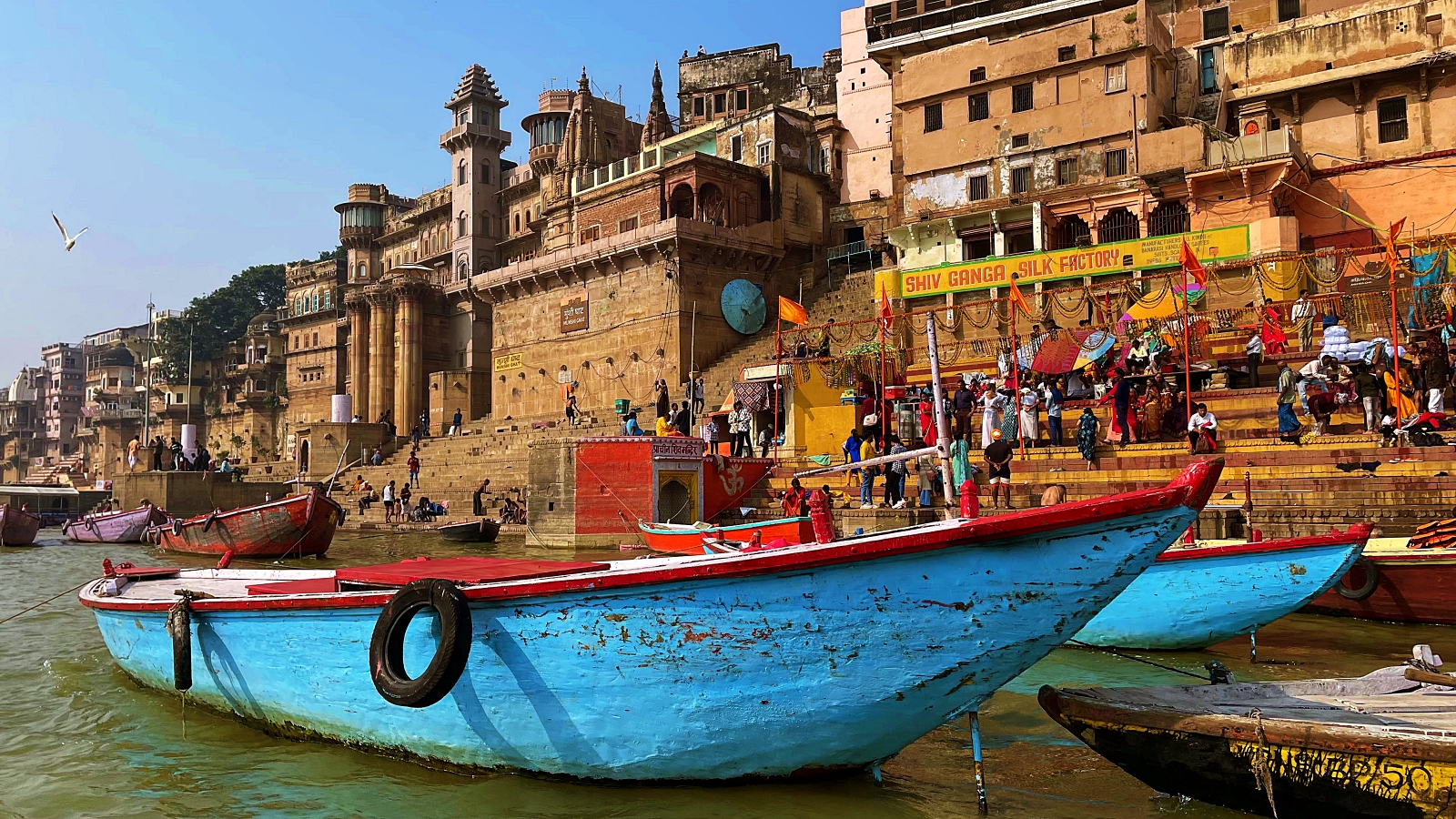 Exploring the Colourful City of Varanasi: A Traveler’s Guide