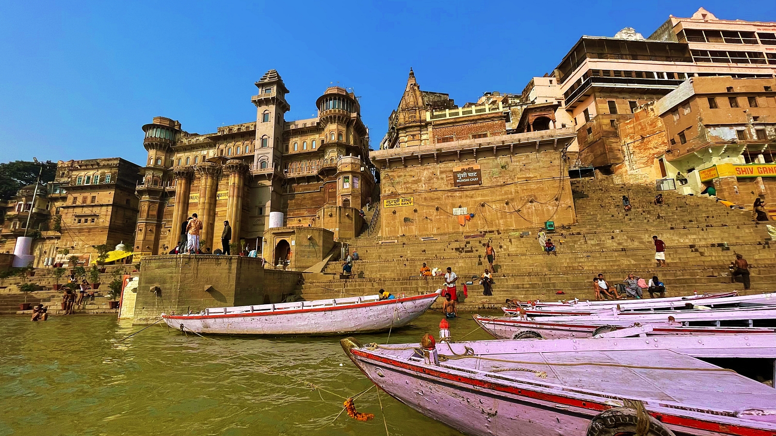 Exploring the Timeless Treasures of Munshi Ghat in Varanasi