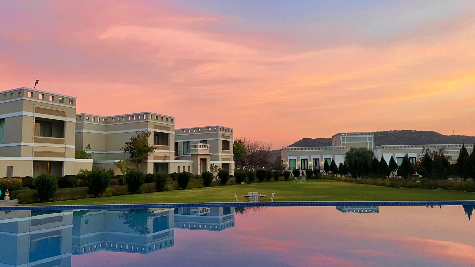 Achrol Niwas: A Luxurious Stay at 2200 sq. ft. Pool Villa