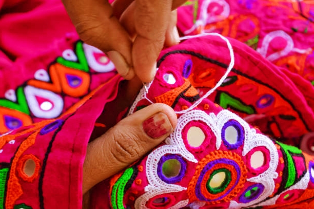 5 Different Types of Fabric in Gujarat | Krazy Butterfly