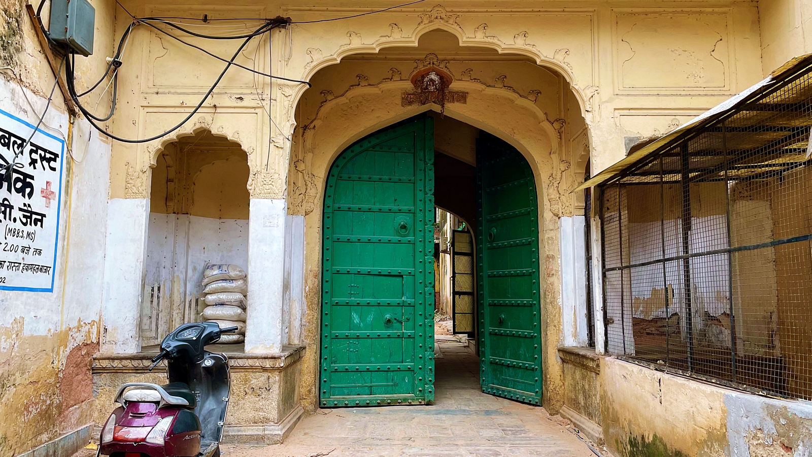 doors of old Jaipur