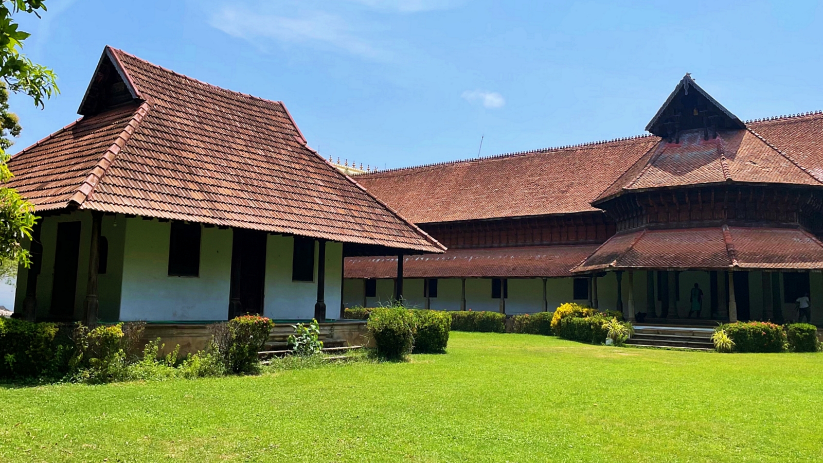 Inside Kuthiramalika Palace